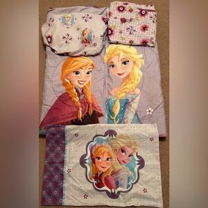 Disney Frozen Elsa Anna Bedding 4-Piece Reversible Comforter & Sheet Set - Twin